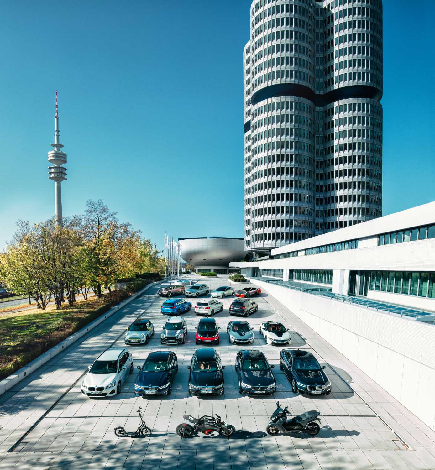 Delivered as promised: Half a million electrified BMW Group vehicles already on the roads