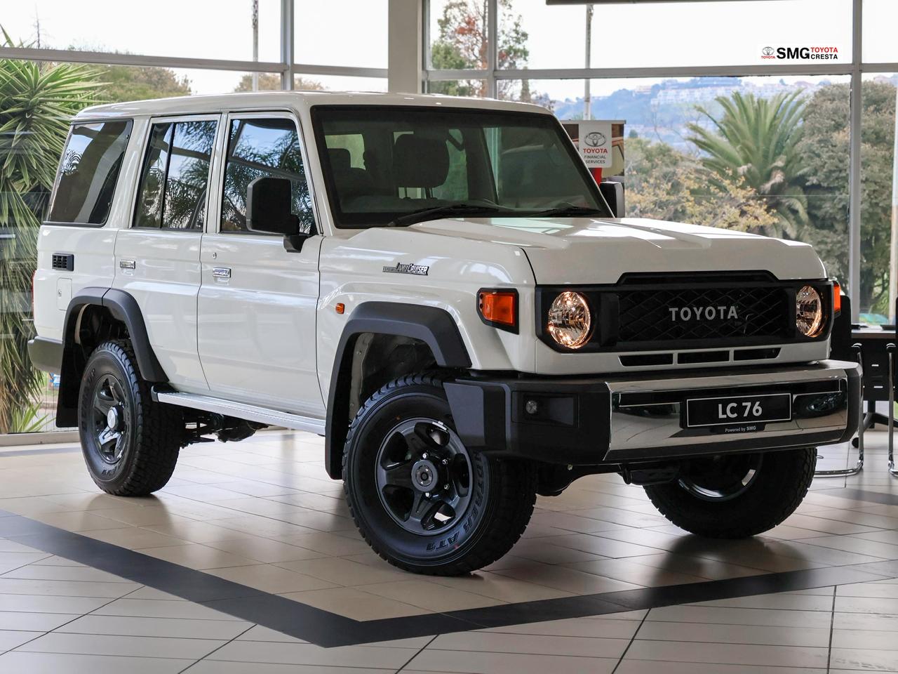 Toyota Land Cruiser 76 2.8GD-6 Station Wagon LX Auto - SMG