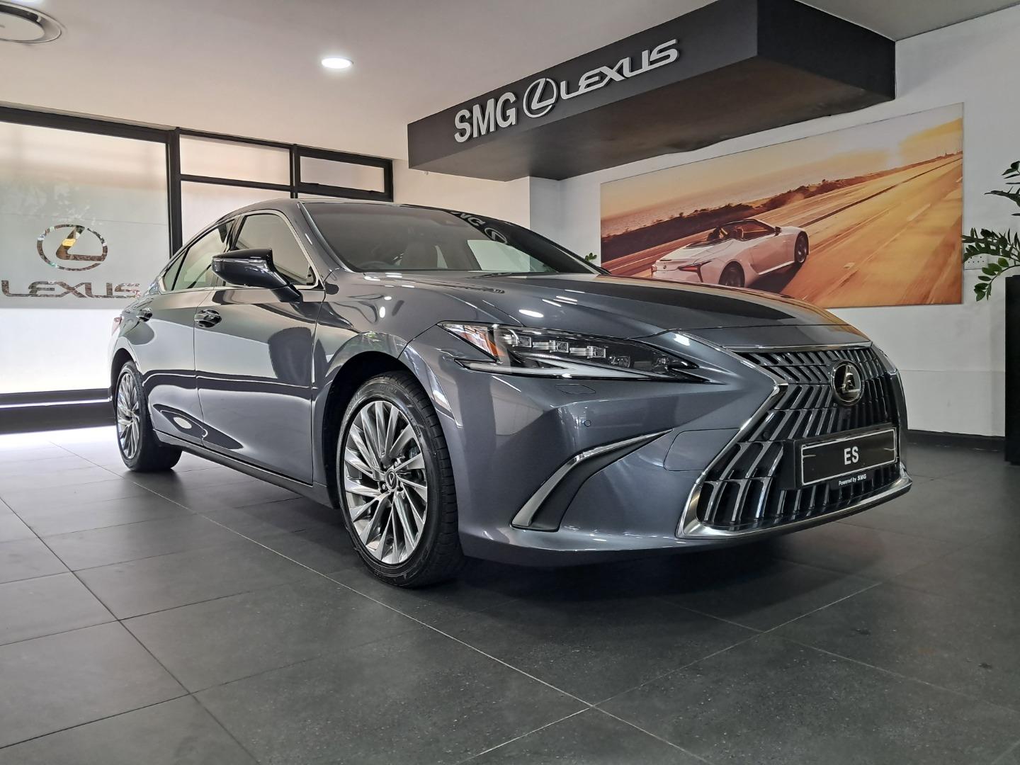 Lexus ES 300h SE - SMG