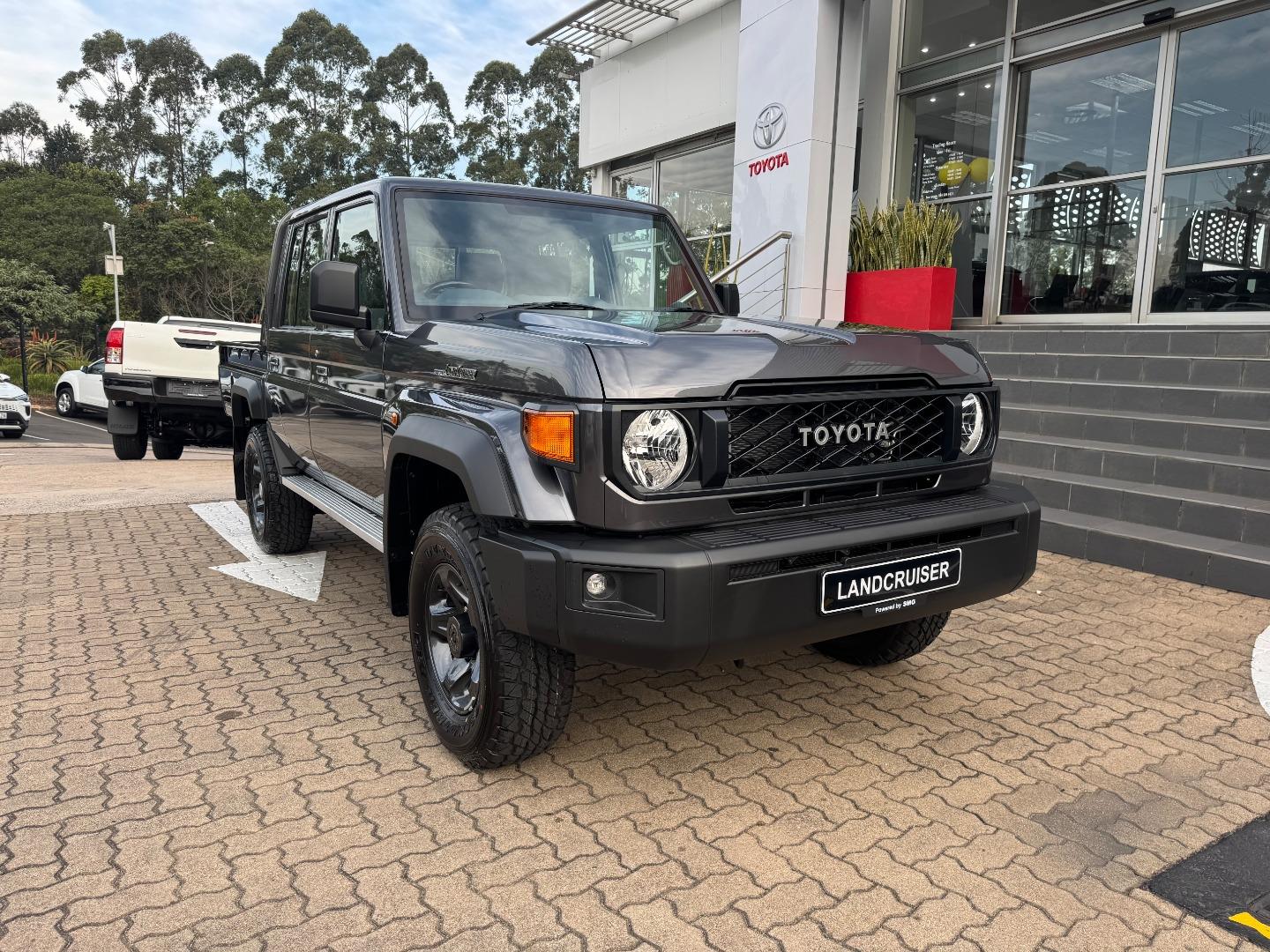 To**☆ Toyota Land Cruiser 79 2.8GD-6 Double Cab Manual - SMG
