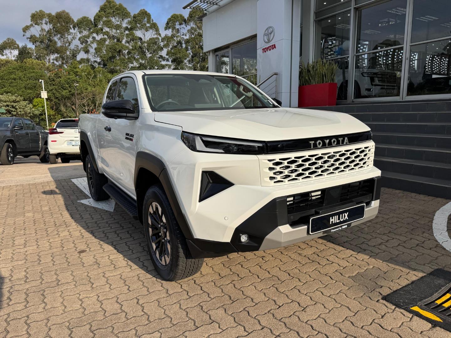 Toyota Hilux 2.8GD-6 Xtra Cab Raider X - SMG